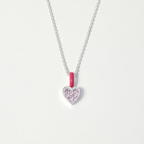 Roze emaille hartketting met delicate hartsieraden